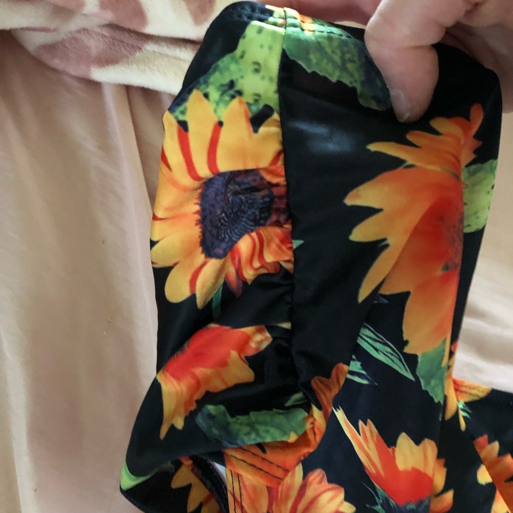 SOLD Cute sunflower black bikini bottoms - Picture 4 of 5